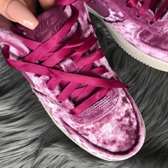 Nike Air Force 1 velvet women’s shoes new - Picture 4 of 8